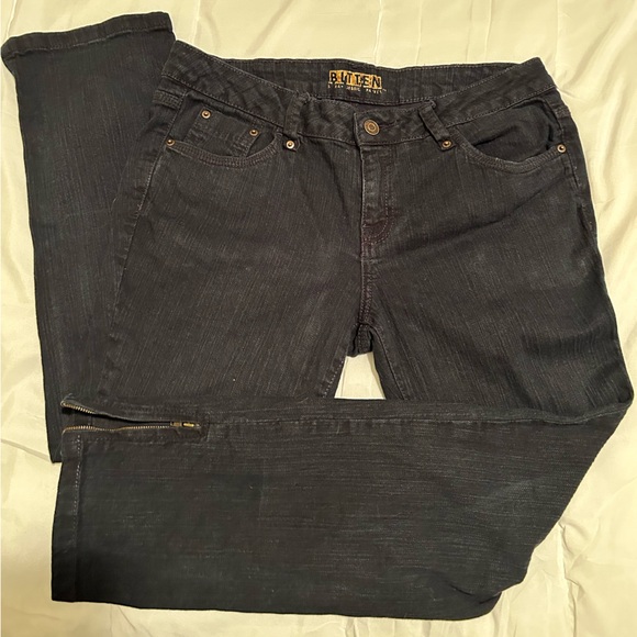 💥SALE💥Vintage Bitten by Sarah Jessica Parker jeans. Ankle zipper details. - Picture 1 of 4